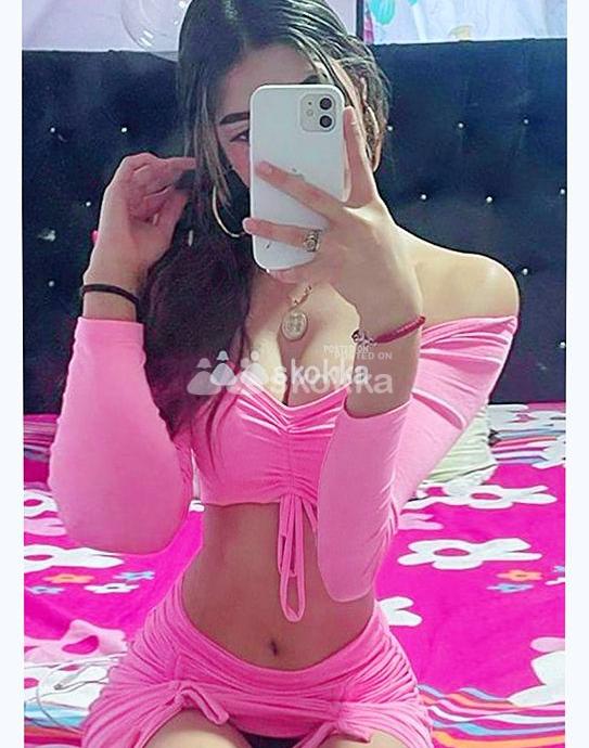 Rubi Castañita 18 años SIN ESTAFA 🥰😍💋 Debutante y estudiante 24 horas por una ayuda económica 💕💘💓🫂