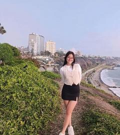 Kiara bella modelo peruana lista y debutando para pasarlo muy rico