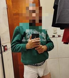 🔥 JESÚS 🔥 Hombre bisexual • Activo • Dominante Trato VIP, pareja o amantes. 💋 Besos, caricias, duchas juntos. ♾️ Encuentros ilimitados, penetració