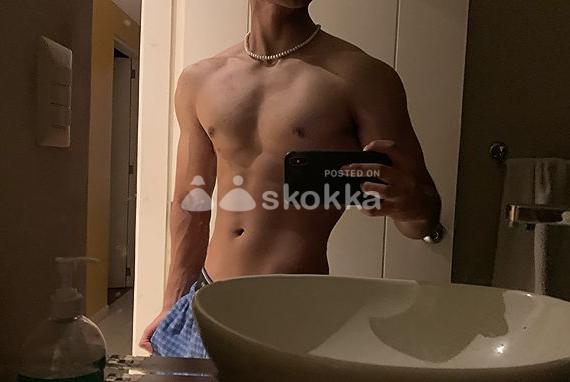 CHICO HERMOSO DA SERVICIOS A MUJERES MAYORES, ME ENCANTAN LAS MADURAS, SOLO ATIENDO MUJERES!!! (HOMBRES, GAYS Y TRANS NI ME ESCRIBAN)