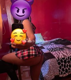 Anal papi Valentina 😈, chica de la selva recién llegada